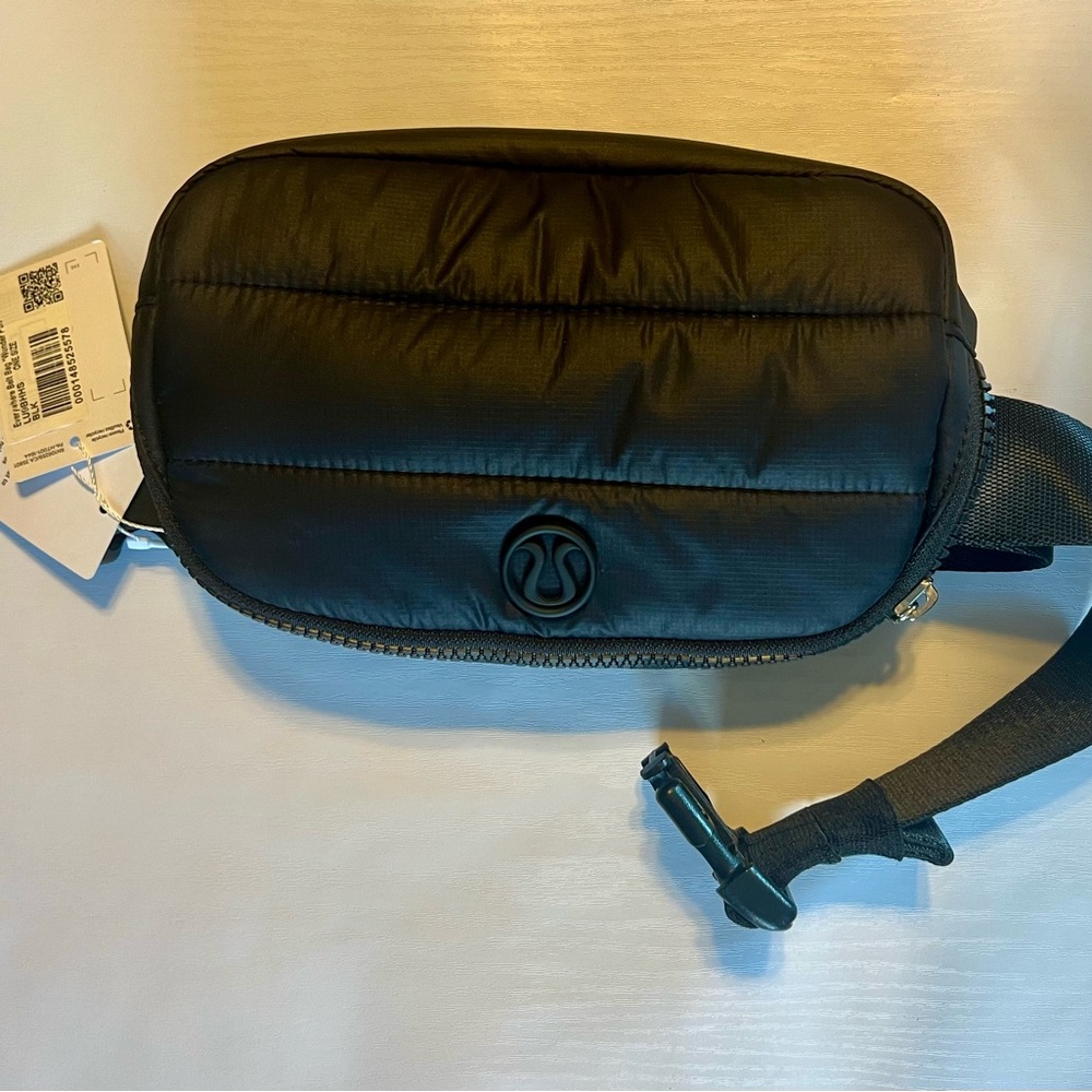 Lulu Lemon Everywhere Wunder Puff